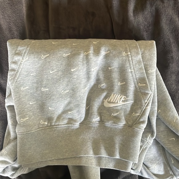 Nike hoodie - Picture 5 of 7